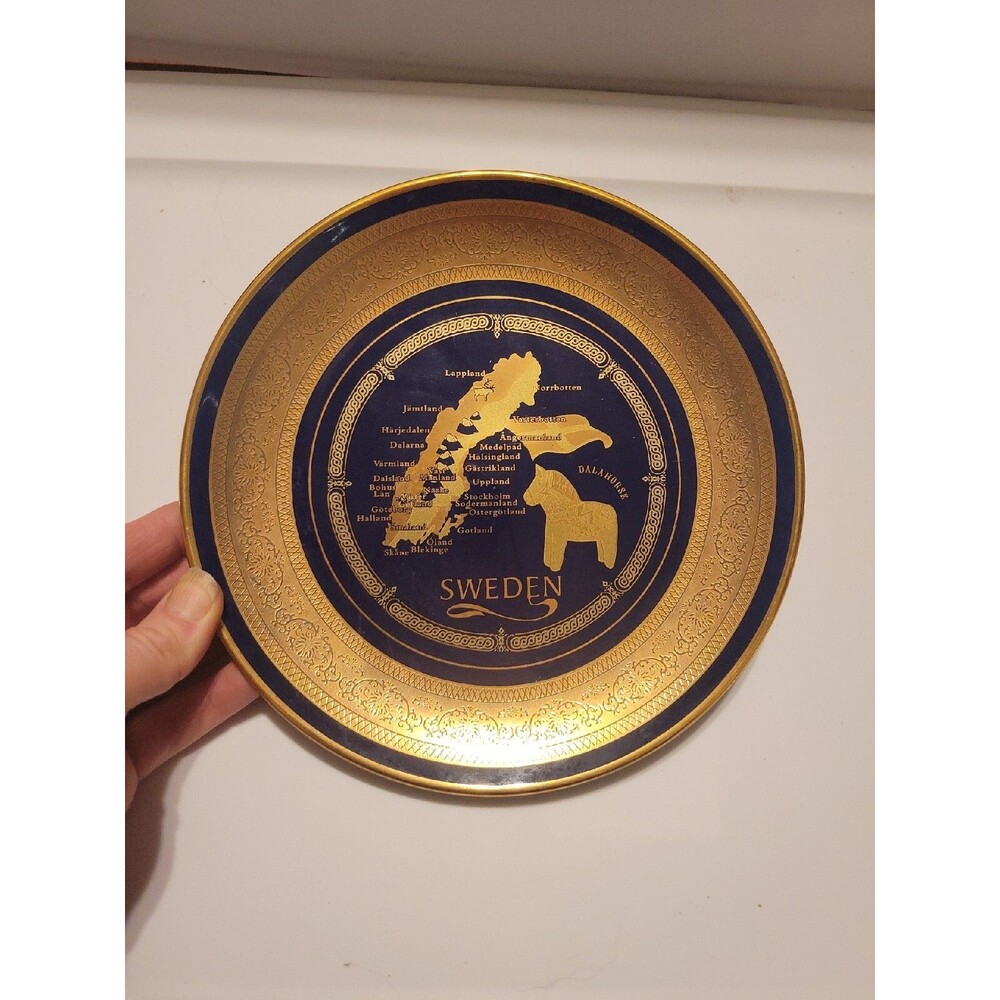 COLBALT BLUE AND HEAVY GOLD VINTAGE PLATE SWEDEN MAP 7 3/4" LINVIN & COLLECTION